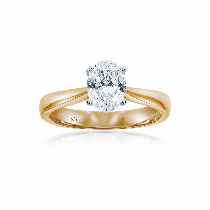 Minimalistic 4-claw Oval solitaire with tapered band - W0408