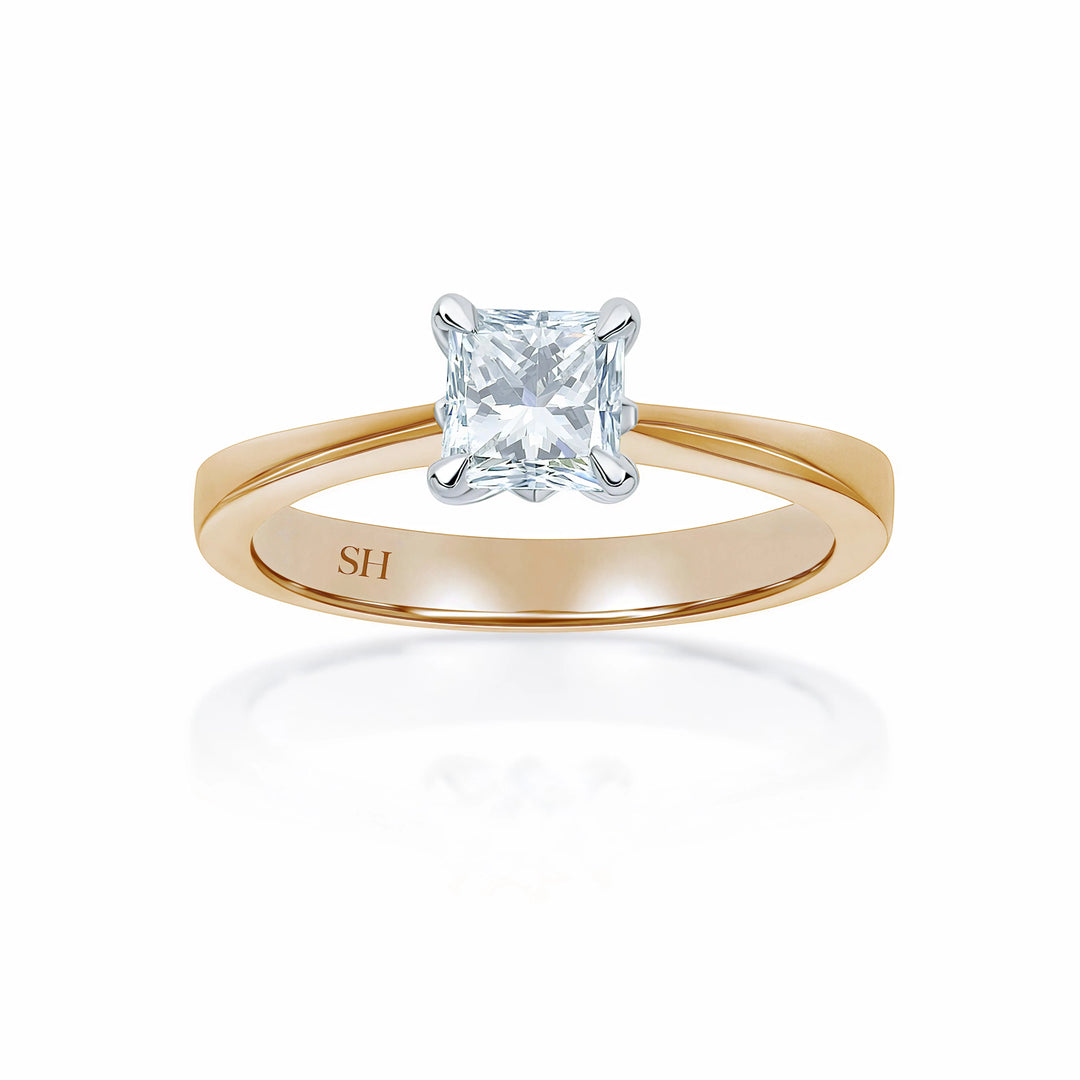 Modern 4-Claw solitaire Princess Cut engagement ring - W0008