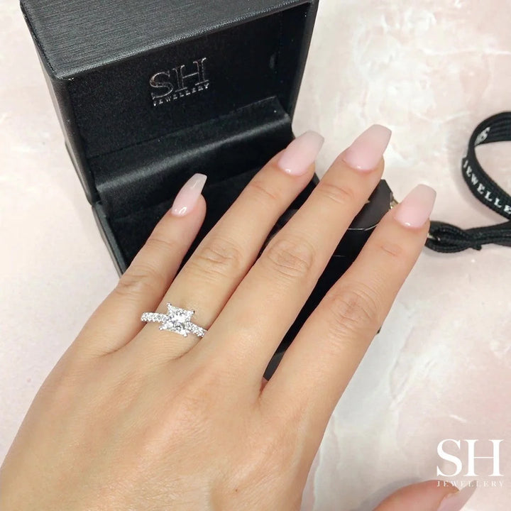 Classic Princess Cut Engagement Ring with Pavé-Set Band - W0333