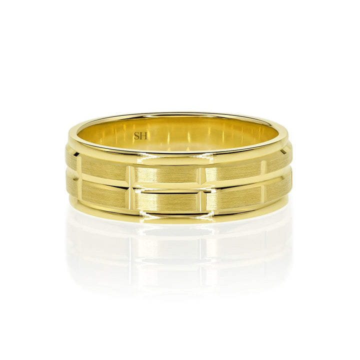 Pictured with 0.56ct total weight|thumb_caption:  18k yellow gold|thumb_group:1|grid_preview:true