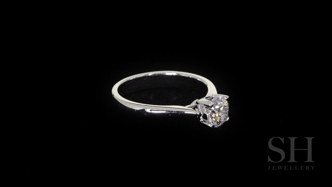 video:PKrYRdnt7GU|video360:true|caption:Shown with 0.60ct diamond.|option:Carats=0.6 carat|thumb_caption:0.60 carat|thumb_group:2