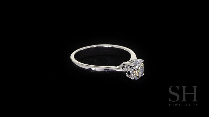 video:PKrYRdnt7GU|video360:true|caption:Shown with 0.60ct diamond.|option:Carats=0.6 carat|thumb_caption:0.60 carat|thumb_group:2