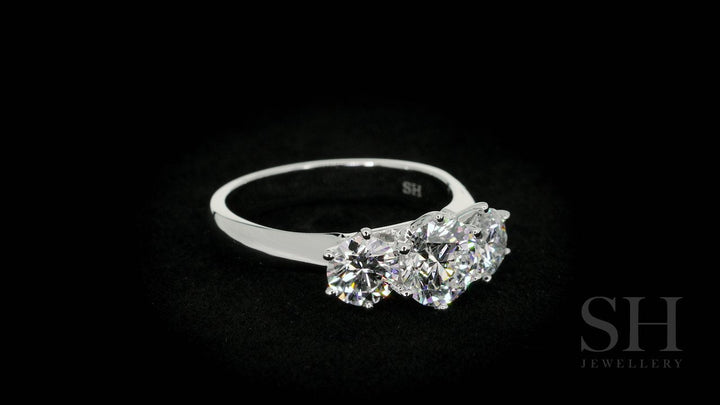 video:FsJFdsXZEks|video360:true|caption:Shown with 1.0ct diamond.|option:Carats=1.0 carat|thumb_caption:1.0 carat|thumb_group:2