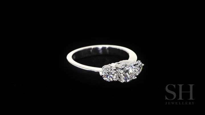 video:WVXCrP6Vitk|video360:true|caption:Shown with 0.60ct diamond.|option:Carats=0.60 carat|thumb_caption:0.60 carat|thumb_group:2