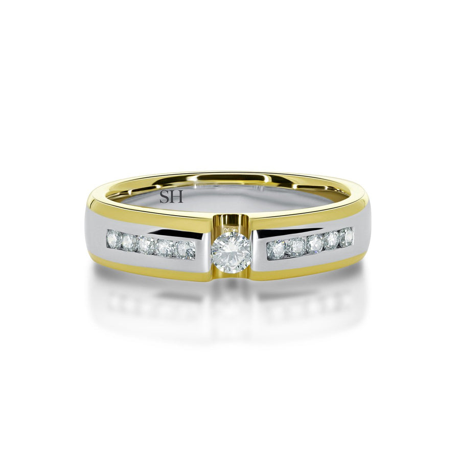 Pictured with 0.40ct diamond|thumb_caption: 0.40 carat|thumb_group:1