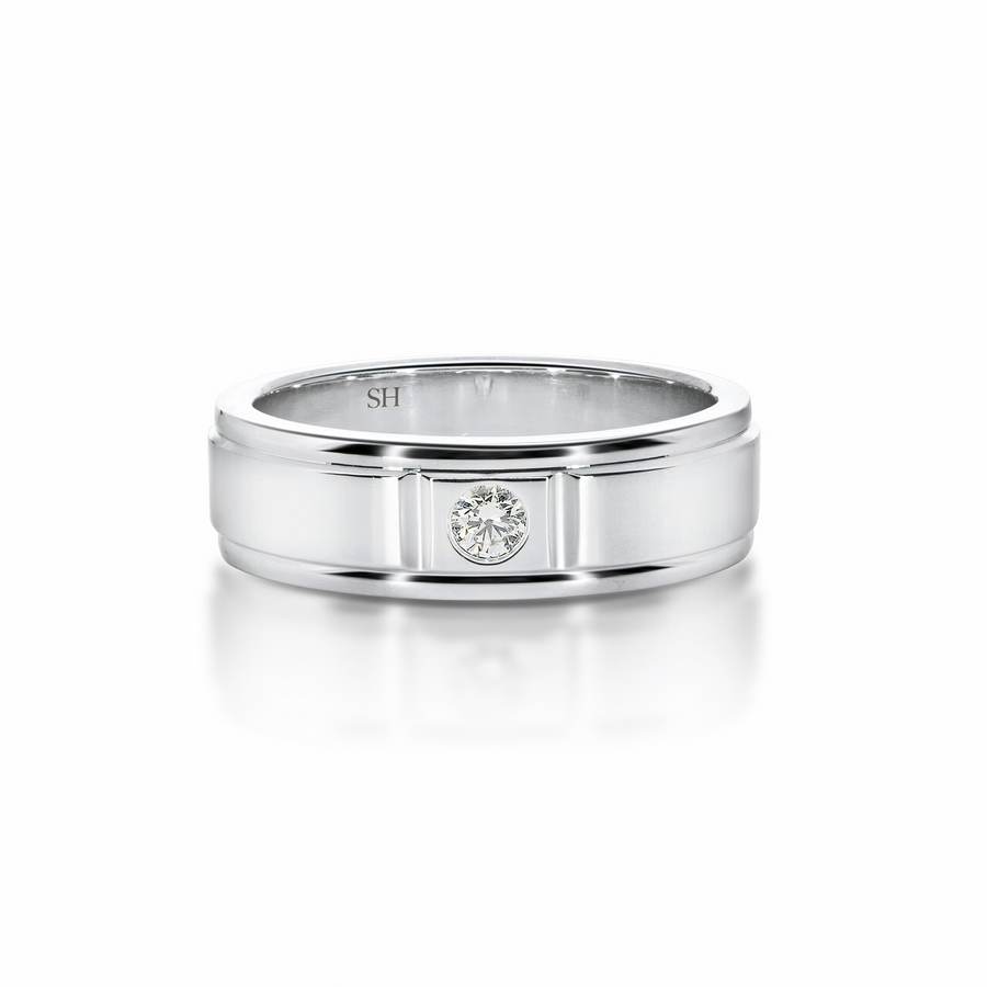 Pictured with 0.10ct diamond|thumb_caption:0.10 carat|thumb_group:1