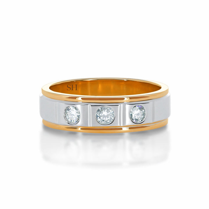 Pictured with 0.30ct diamond|thumb_caption: 0.30 carat|thumb_group:1|grid_preview:true