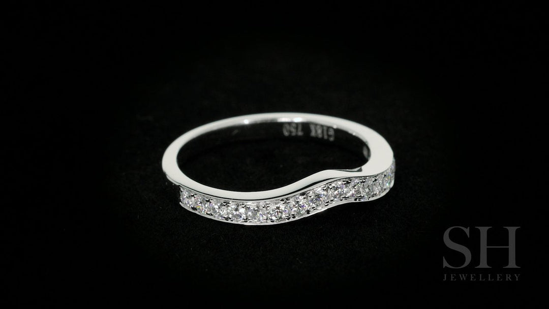 Curved Grain Set Women's Diamond Wedding Band (2.3mm) - W0182