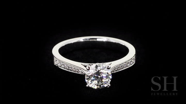 video:9uZGCYEwnqY|video360:true|caption:Shown with 0.90ct diamond.|option:Carats=0.90 carat|thumb_caption:0.90 carat