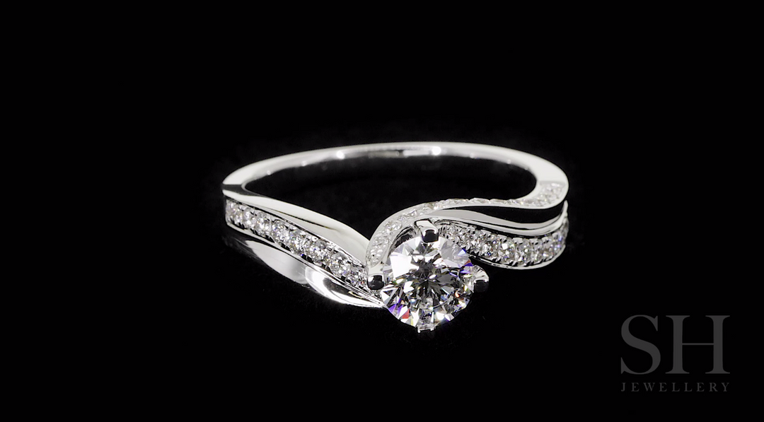 video:A9iYXyL8sao|video360:true|caption:Shown with 0.60ct diamond.|option:Carats=0.60 carat|thumb_caption:0.60 carat