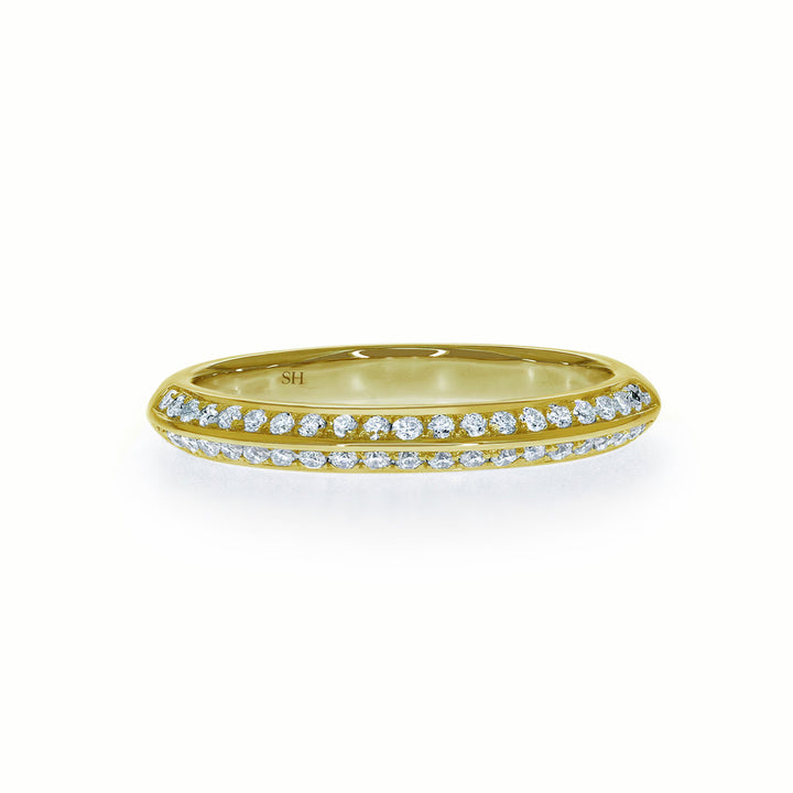 Knife edge profile with twin rows of diamonds - W0366