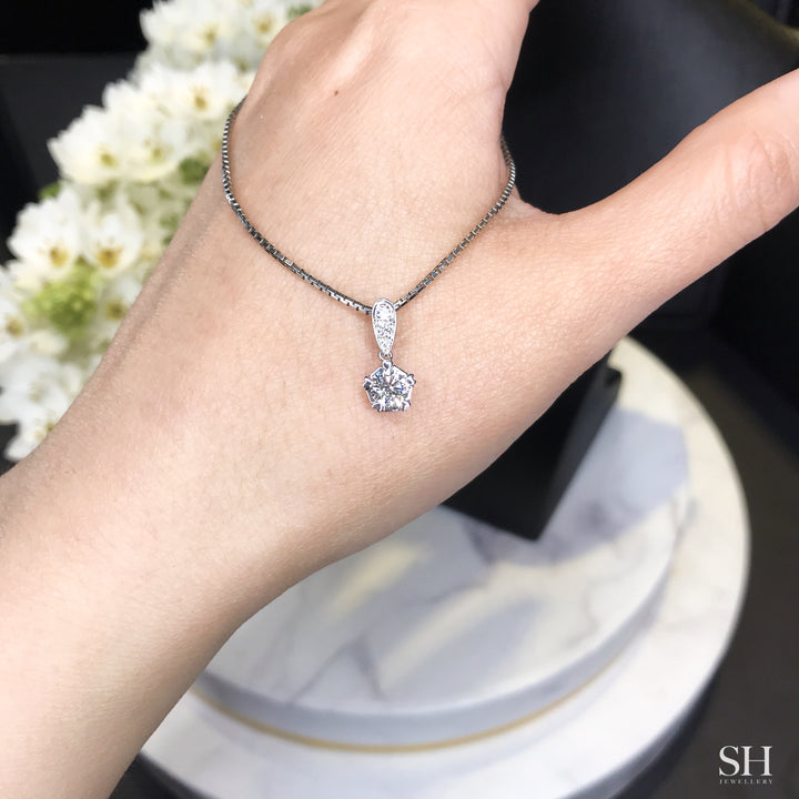 Pentagon Solitaire Pendant - W0563