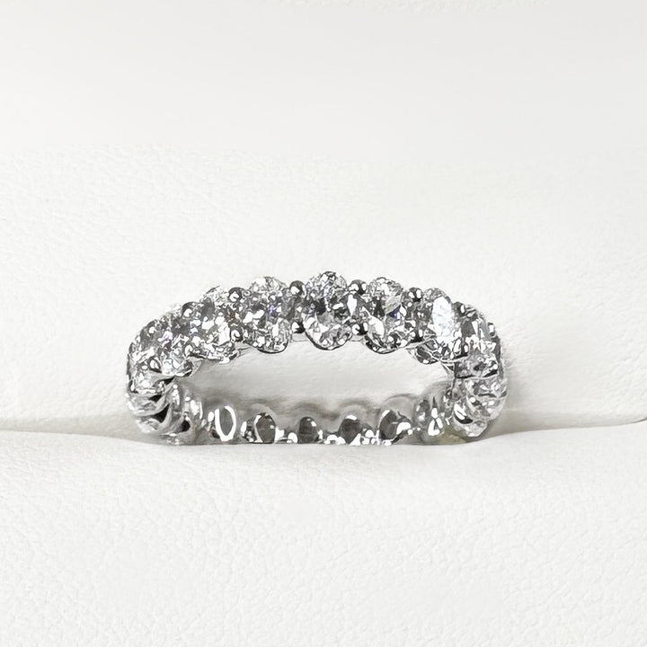 Oval Scalloped Eternity Diamond Band (4mm) - W1054