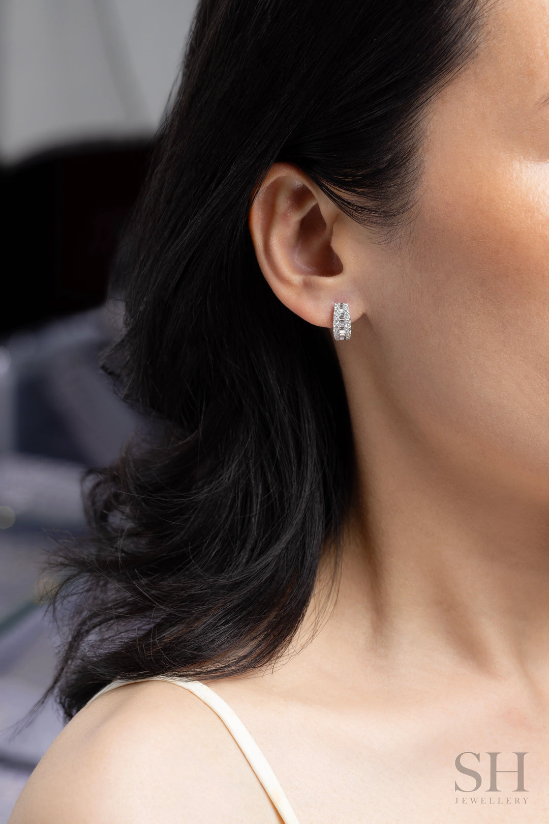 Tapered Baguette Trim Diamond Huggie Earrings (5.6mm) - W1268