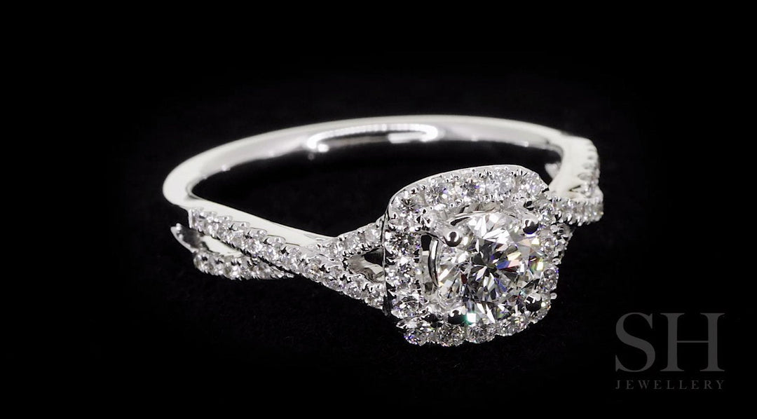 video:1-VtbIhDUjY|video360:true|caption:Shown with 0.50ct diamond.|option:Carats=0.50 carat|thumb_caption:0.50 carat