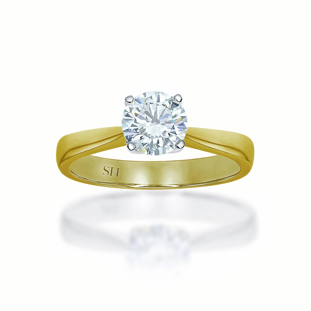 Minimalistic 4-Claw solitaire engagement ring - W0009