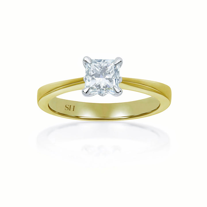 Modern 4-Claw solitaire Princess Cut engagement ring - W0008