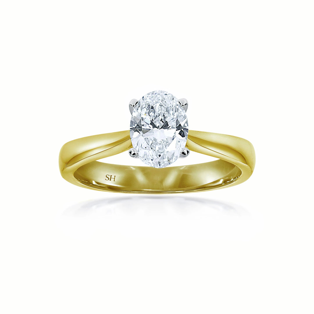 Minimalistic 4-claw Oval solitaire with tapered band - W0408
